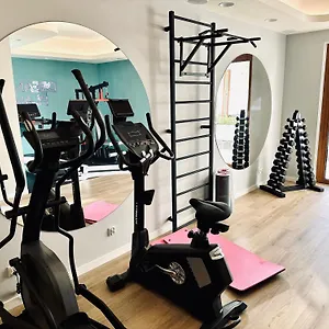 https://mountain-shine-apartment-spa-and-parking.zakopanehotels.org